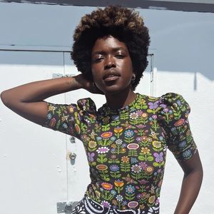 Nooworks Puff Top in Awesome Blossom Sz L